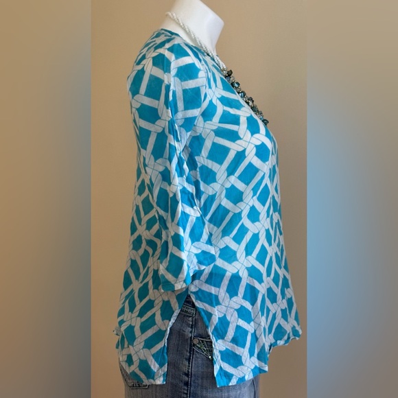 Lexi York Light Blue With White Chains Print Sheer Summer V Neck Top Sz S - Picture 4 of 11